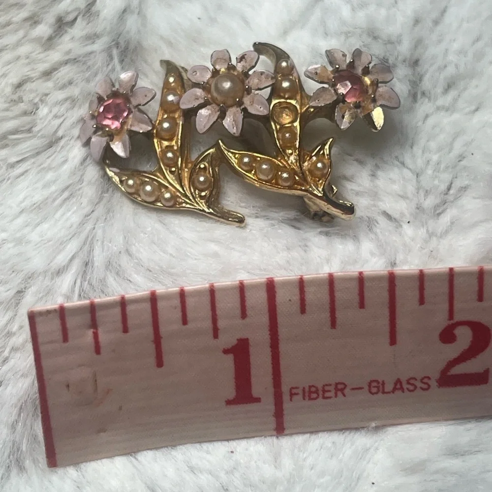 Vintage Flower Brooch